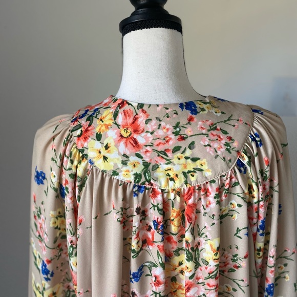 Umgee Tan Floral Lace Trimmed Kimono / Size Small - Picture 6 of 9